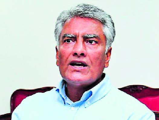 Jakhar, Orders, Dispute, Over Politicians, Give Orders, Officials