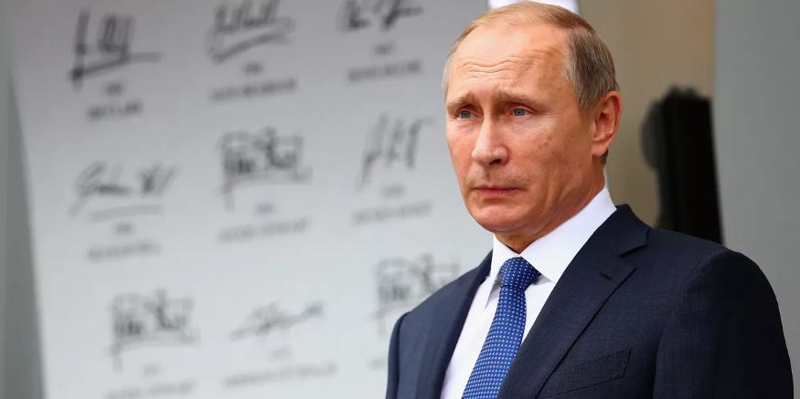 Putin, Popularity, Decreased: Survey
