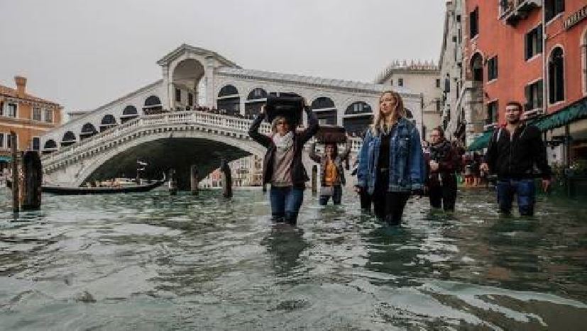 Flood, Italy, 29 Deaths