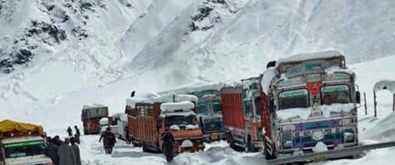 National, Highway, Closed, Due To, Snowfall, And, Landslides, Kashmir
