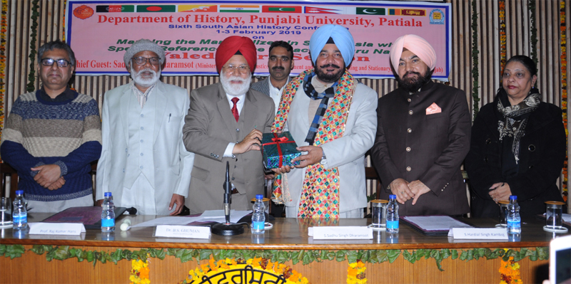 End of 6th South Asian History Conference in Punjabi Varsaat
