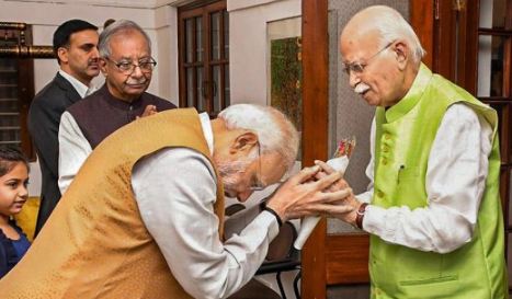Modi, Meet, Advani, After, Victory