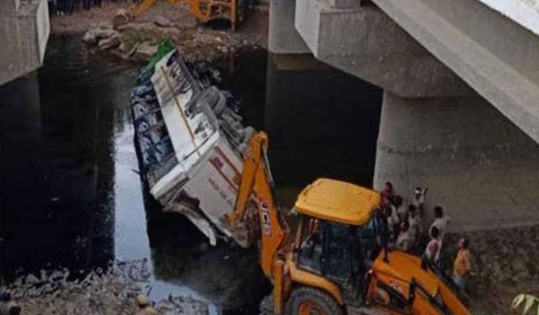 Gruesome, Road, Accident