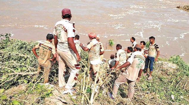 Many Villages, with the Help, Dera Pilgrims, Hit the Water