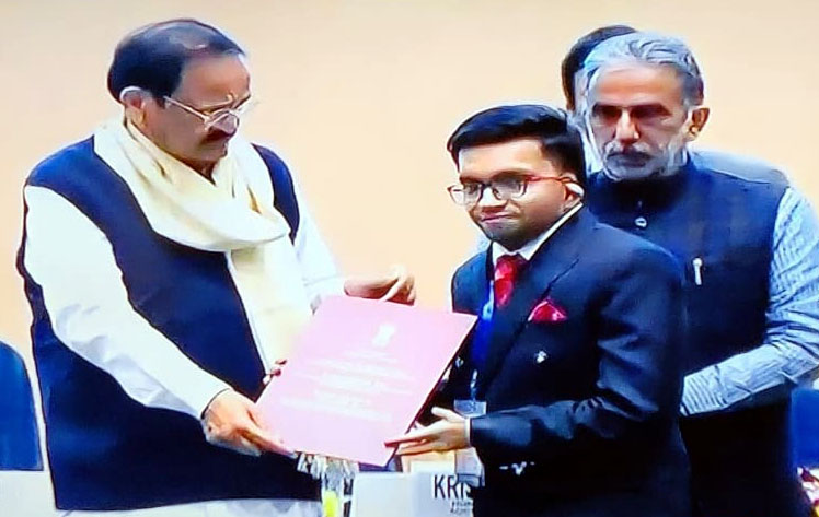Aishwarya Goyal,  Bathinda, Honored ,Vice President