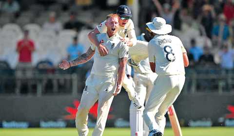 England ,Win, Capetown , Series,  Equals