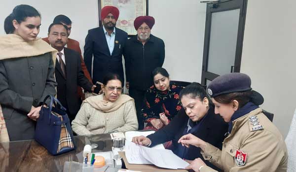 Punjab State Women Commission Chairperson visits Women Counseling Cell in Patiala