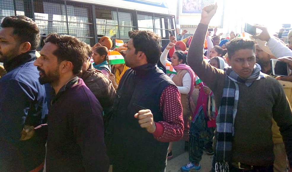 Unemployed teachers arrested for protesting against the Punjab government on Republic Day