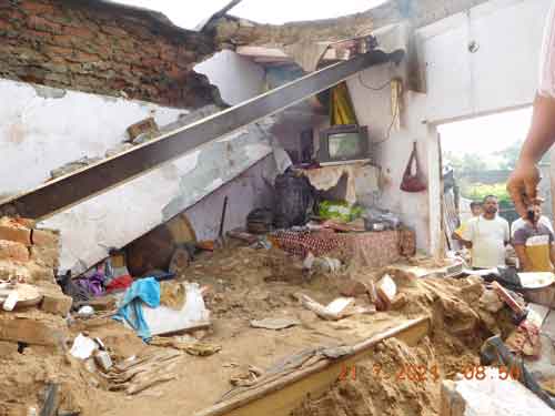 Roof Collapsed Sachkahoon