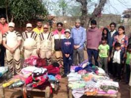 Distributed Warm Clothes Sachkahoon