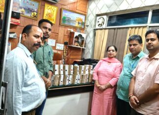 Festival Food Checks: ਤਿਉਹਾਰਾਂ ਦੇ ਮੱਦੇਨਜ਼ਰ ਜ਼ਿਲ੍ਹਾ ਫੂਡ ਸੇਫਟੀ ਟੀਮਾਂ ਵੱਲੋਂ ਲਗਾਤਾਰ ਚੈਕਿੰਗ ਜਾਰੀ Festival-Food-Checks