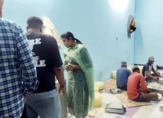 Food Safety Punjab News: ਤਿਉਹਾਰੀ ਦੇ ਮੱਦੇਨਜ਼ਰ ਸਿਹਤ ਵਿਭਾਗ ਦੀ ਫੂਡ ਸੇਫਟੀ ਟੀਮ ਨੇ ਦਾਕਾਨਾਂ ਤੋਂ ਭਰੇ ਸੈਂਪਲ Food Safety Punjab News