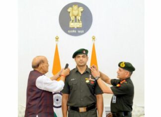 Neeraj Chopra: ਨੀਰਜ ਚੋਪੜਾ ਨੂੰ ਮਿਲੀ ਮਾਨਦ ਲੈਫਟੀਨੈਂਟ ਕਰਨਲ ਦੀ ਵਰਦੀ, ਰੱਖਿਆ ਮੰਤਰੀ ਰਾਜਨਾਥ ਸਿੰਘ ਨੇ ਕੀਤਾ ਸਨਮਾਨਿਤ Neeraj Chopra