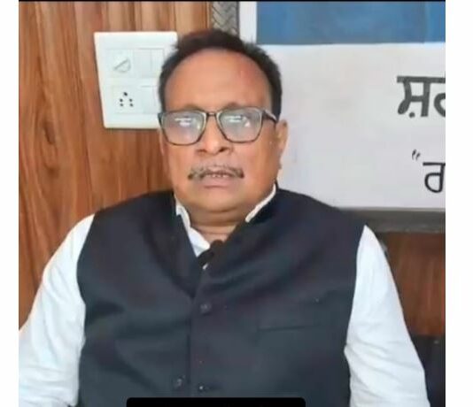 Sunam News: ਤਿਉਹਾਰਾਂ ਦੇ ਮੱਦੇਨਜ਼ਰ ਦੁਕਾਨਦਾਰ ਸਿਰਫ਼ ਤਾਜ਼ੀਆਂ ਅਤੇ ਗੁਣਵੱਤਾਪੂਰਨ ਚੀਜ਼ਾਂ ਹੀ ਵੇਚਣ : ਐਸਡੀਐਮ Sunam News