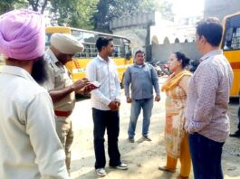 Traffic Rules: ਨਿਯਮਾਂ ਦੀ ਉਲੰਘਣਾ ਕਰਨ ਵਾਲੀਆਂ ਬੱਸਾਂ ਦੇ ਕੀਤੇ ਚਲਾਨ Traffic Rules