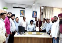 journalists Protest: ਪੱਤਰਕਾਰਾਂ ਨੇ ਅਖ਼ਬਾਰਾਂ ਦੇ ਵਾਹਨਾਂ ਨੂੰ ਰੋਕਣ ਦਾ ਕੀਤਾ ਵਿਰੋਧ journalists Protest