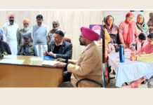 Health Camp: ਕਿੱਕਰਖੇੜਾ ’ਚ ਲੱਗੇ ਮੁਫ਼ਤ ਮੈਡੀਕਲ ਚੈਕਅੱਪ ਕੈਂਪ ਦਾ ਇਲਾਕਾ ਵਾਸੀਆਂ ਨੇ ਉਠਾਇਆ ਖੂਬ ਲਾਹਾ Health Camp