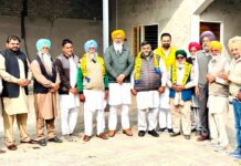 Punjab Politics News: ਸ਼੍ਰੋਮਣੀ ਅਕਾਲੀ ਦਲ ਦੇ ਕਈ ਆਗੂ ਵਰਕਰਾਂ ਸਮੇਤ ਆਮ ਆਦਮੀ ਪਾਰਟੀ ’ਚ ਹੋਏ ਸ਼ਾਮਲ Punjab Politics News