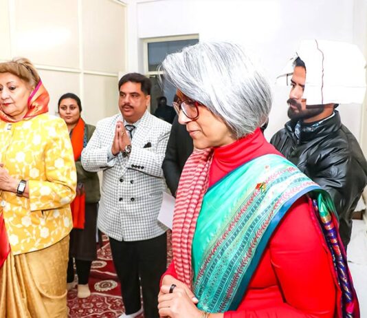 Desh Bhagat University: ਦੇਸ਼ ਭਗਤ ਯੂਨੀਵਰਸਿਟੀ ਦੇ ਚਾਂਸਲਰ ਵੱਲੋਂ ਸ਼੍ਰੀਲੰਕਾ ਦੇ ਵਿਦਿਆਰਥੀਆਂ ਲਈ ਸਕਾਲਰਸ਼ਿਪ ਦਾ ਐਲਾਨ Desh Bhagat University