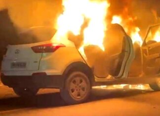 Car Fire Incident: ਸਪਾਰਕਿੰਗ ਕਾਰਨ ਕਾਰ ਨੂੰ ਲੱਗੀ ਅੱਗ, ਪਤੀ-ਪਤਨੀ ਵਾਲ਼-ਵਾਲ਼ ਬਚੇ Car Fire Incident
