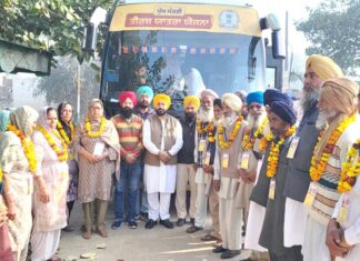 Pilgrimage Bus: ਚੇਅਰਮੈਨ ਜੱਸੀ ਸੋਹੀਆਂ ਵਾਲਾ ਨੇ ਤੀਰਥ ਯਾਤਰਾ ਬੱਸ ਨੂੰ ਹਰੀ ਝੰਡੀ ਦੇ ਕੇ ਕੀਤਾ ਰਵਾਨਾ Pilgrimage Bus